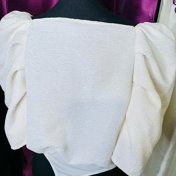 Express Ivory Bodysuit With Dramatic Sleeves size M - Picture 5 of 6
